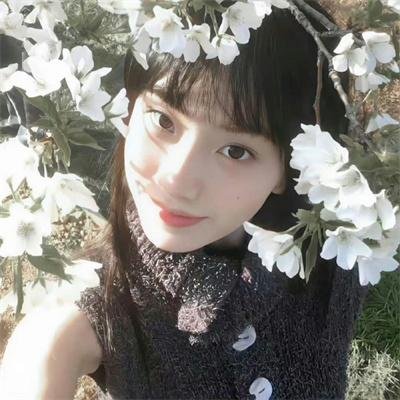 和阿姨促膝长谈后校花慌了